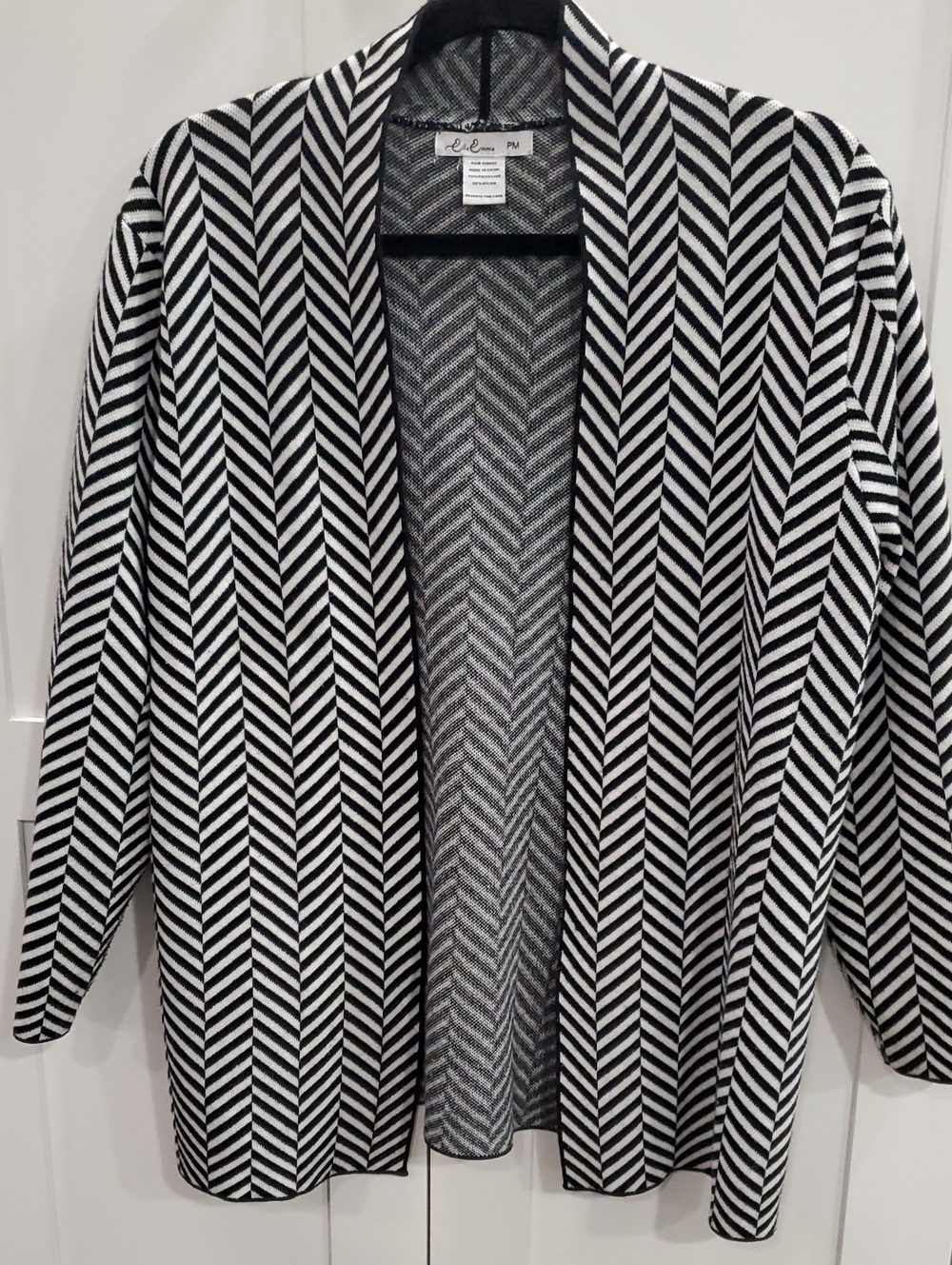 ELLA EMMA  Black & White Chevron Open-Front Cardigan